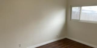 4553 Huntington Drive North Gallery 7