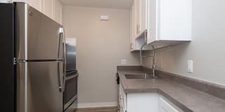 Ellinwood Gallery 21