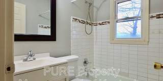 305 Lake St Gallery 11