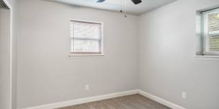 Pendleton Heights Apartments Gallery 21