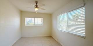 AVAILABLE NOW!! 3 BEDROOM 2 BATHROOM Home in Palm Desert! Gallery 16