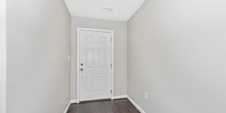 3 level townhouse (newer construction) in Jefferson Place Community available early May! Gallery 5