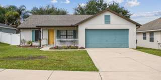 Charming 3-bedroom + 2-Bathroom Home in the heart of Leesburg Gallery 1