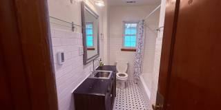 Pet Friendly 3 Bedroom, 2 Bath Home with Hardwood Floors Gallery 9