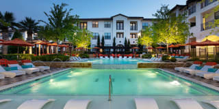 AMLI on Riverside Gallery 1