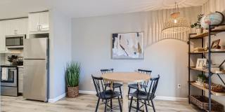 Corner Unit 2 BDR / 2.5 BA Townhome Gallery 12