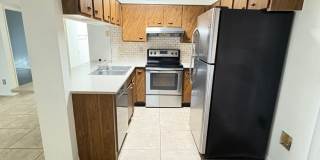 Townhome COMING AVAILABLE SOON!!!! Cute 2bd/2ba Gallery 7