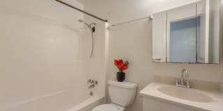 CHARMING NW 3/2 w/ Den, 2 Car Garage, Deck, Fenced Yard, & Wood Floors! $1695/month Avail NOW! Gallery 26