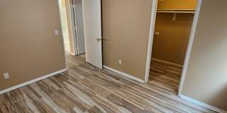 Spacious 6 bedroom , 3 bathroom home with downstairs bedroom and bath Gallery 10