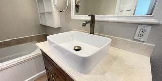 Prime Pasadena Condo Gallery 16