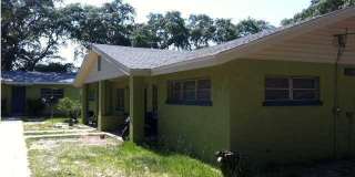 102 SE Chicago Avenue Gallery 1