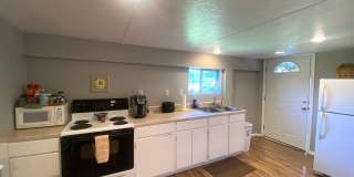 2 Bedroom Apartment Furnished All BILLS Paid Gallery 1