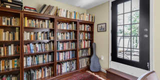 1933 PARRISH Street Gallery 26