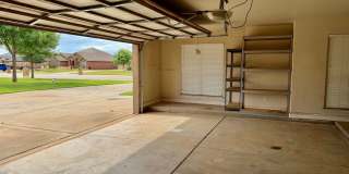 Gorgeous 4/2/2 in Bella Mia Estates! Lubbock-Cooper ISD! Gallery 33