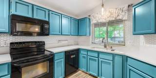 3BR + 2.5BA Two-Story Home — 2-Car Garage, Fenced Yard & Large Deck on a Cul-de-Sac (Beaverton / Aloha) Gallery 17