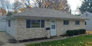 3-Bedroom Home in Normal with Detached Garage  Large Backyard Gallery 1