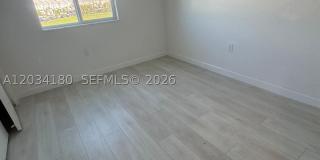 705 SE 13th St Cir Gallery 26