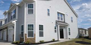 **6 Month Lease** New Construction Home-Hendersonville Gallery 1