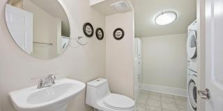 261 S Limestone Gallery 23