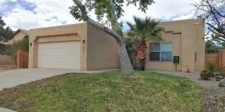 Lovely 3 Bedroom, 2 Bath In The NW! Gallery 23