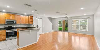 Move-In Ready Rental in Royal Tuscan! Gallery 7