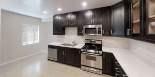 5 Bed / 3 Bath on Rockford Dr (Large Rooms & Backyard) – Walk to Campus!! Gallery 5