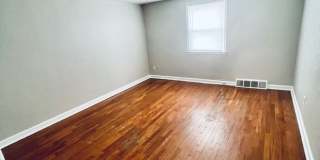 Large 2 bed 1 bath Duplex in Dundee! Gallery 20