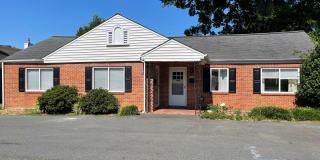 Adorable Duplex in Myers Park! Gallery 1