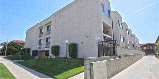 210 W Grand Gallery 1