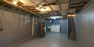 Newly renovated 2 bedroom Gallery 21