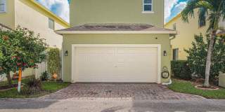 2036 SE Avon Park Drive Gallery 33