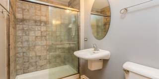 3238 N KILBOURN Avenue Gallery 9