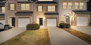 Beautiful 3 BR, 2.5 BA Townhome Easy Access to I-85 & I-385 Gallery 1