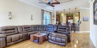 4 Bedroom Single Family Luxury Home in Woodland Lakes Preserve: Fully-Furnished Gallery 11