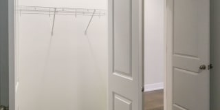 4951-53 N Oakley / 2251-57 W Argyle Gallery 11