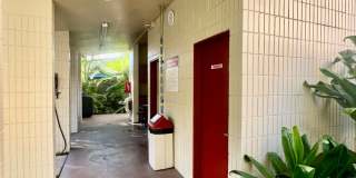 Convenient 2/2/1 with Lanai Gallery 13