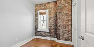 1683 E. Main Street Gallery 14