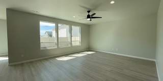 629 West Snowy Owl Street Gallery 14