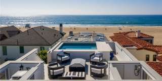 2428 The Strand Gallery 45