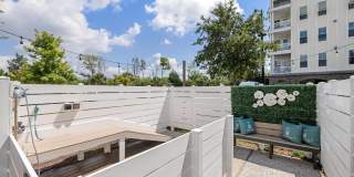 Bridgeside Gallery 27