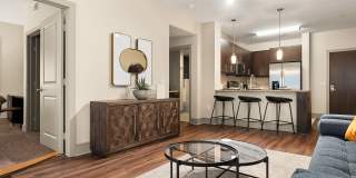 1818 Platinum Triangle Gallery 16