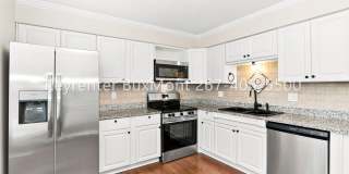 3BR/2.5BA Townhome with Finished Basement & Private Deck Gallery 1