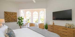 ****DOWNTOWN NAPLES*** SEASONAL***BEAUTIFUL VILLAS NAPOLI****NOW AVAILABLE*** Gallery 42