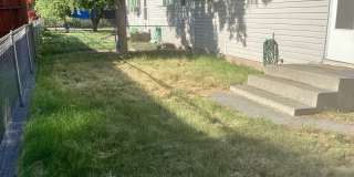 Renovated 2 bed 1 bath duplex near town center Gallery 12