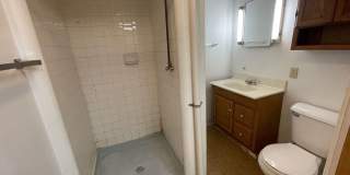 Four Bedroom Two Bath House - Great Location! Gallery 25