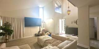 Spacious 4-Bedroom Home - Mid-term Rental Gallery 1