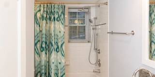 Charming Midtown Condo with Private Entrance Gallery 10