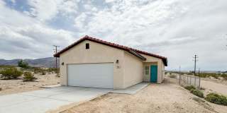 29 Palms Home with Solar Gallery 1