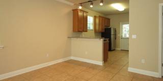 Hamptons on High – 4 Bedroom / 4 Bathroom Student Townhome Near FSU & TSC! Gallery 19
