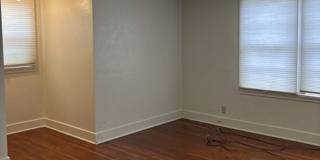 4Bd/1Ba Two Story House - Available to View! Gallery 21